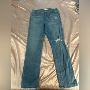 Levi 724 High Rise Straight Jeans